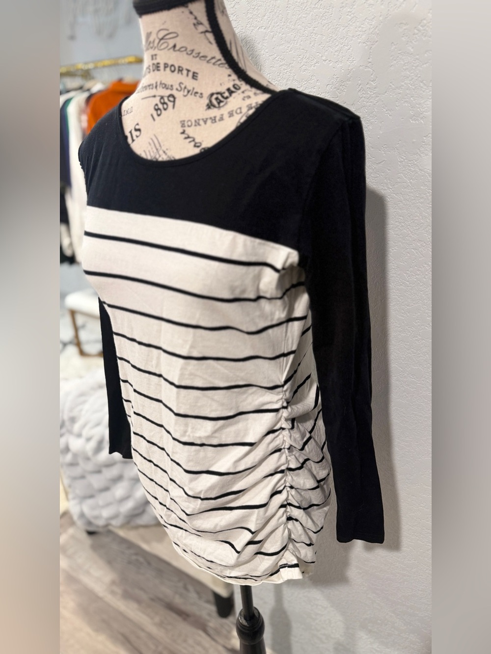 Maternity Striped Long Sleeve Top Medium Black Ivory Ruched Pregnancy Shirt - Picture 3 of 7